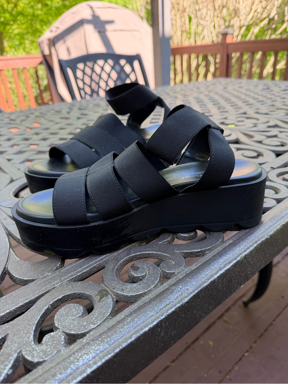 Donald Pliner. Platform Strappy Slide Sandals - Black